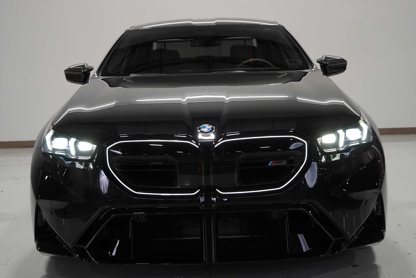 2026 Bmw M5 5 photo 2