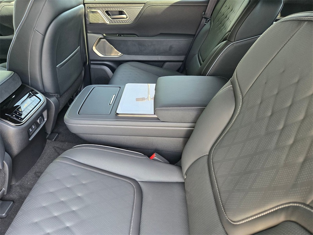 2026 Infiniti QX80 photo 6