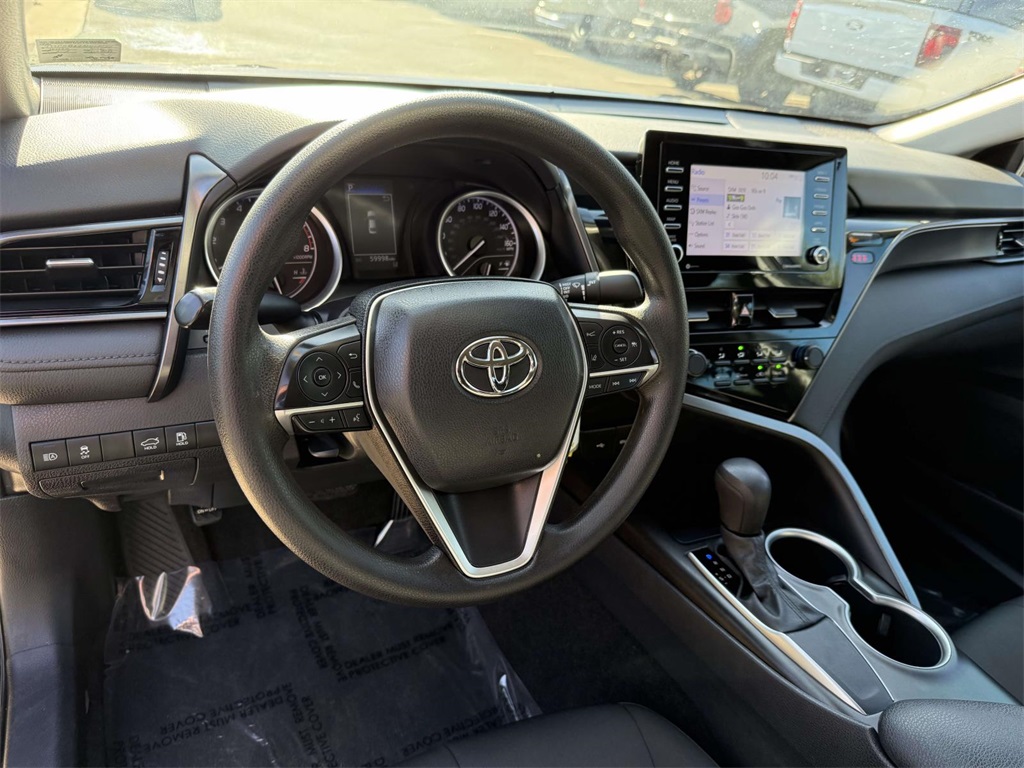 2021 Toyota Camry LE photo 2