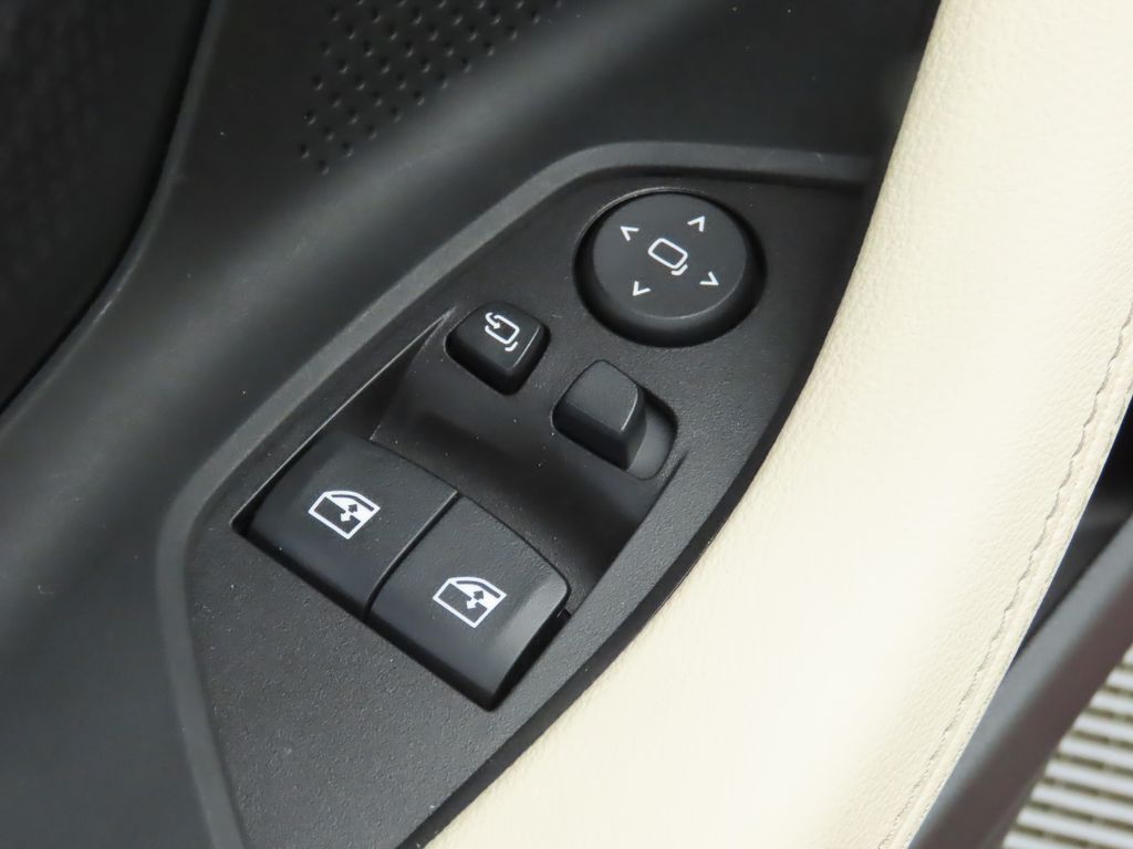 2025 Bmw 230i photo 21