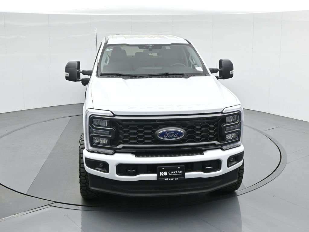 2025 Ford F-250 photo 32