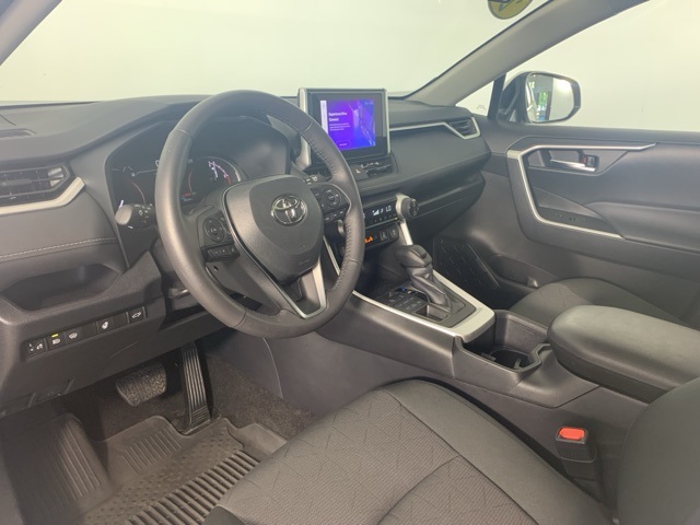 2024 Toyota RAV4 XLE photo 12
