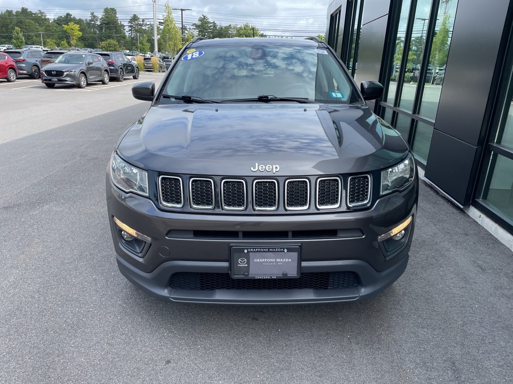 2018 Jeep Compass Latitude photo 2