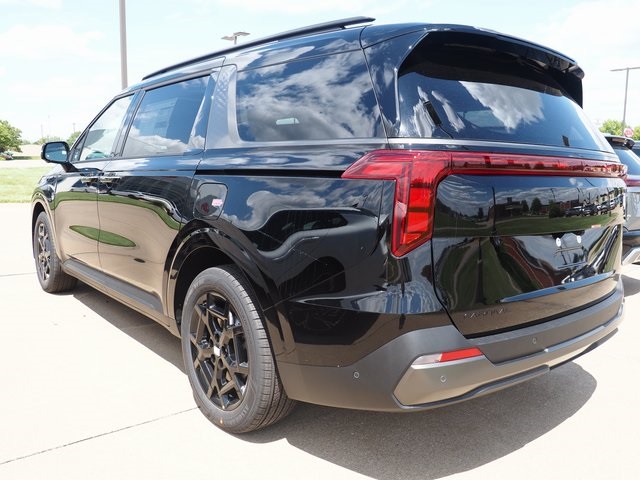 2025 Kia Carnival SX photo 4