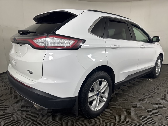 2016 Ford Edge SEL photo 3