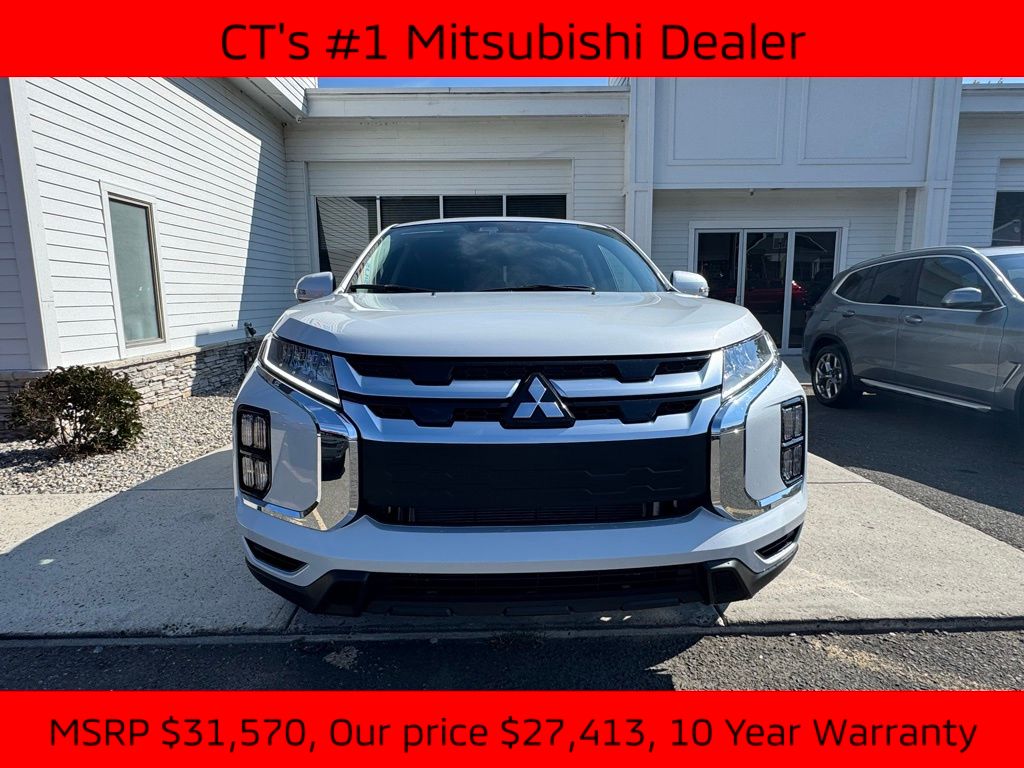 2025 Mitsubishi Outlander Sport SE photo 2