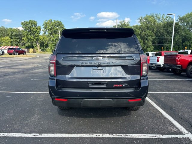 2023 Chevrolet Suburban RST photo 2