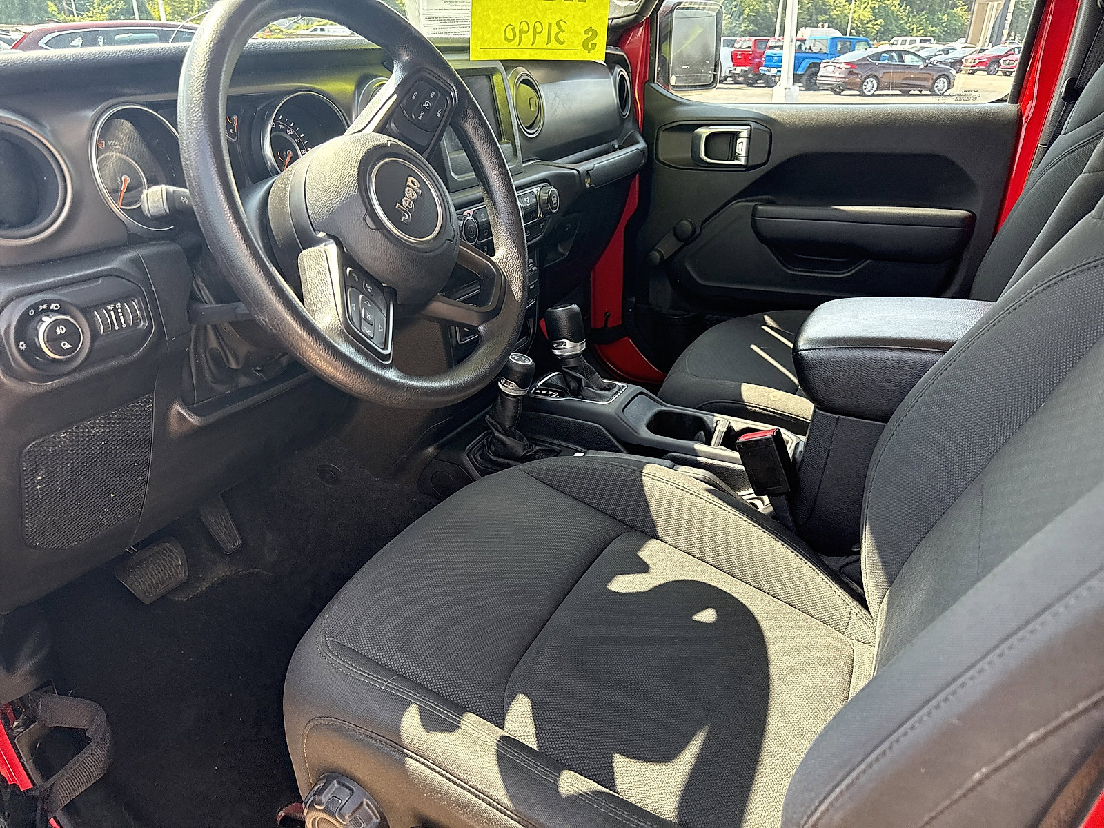 2022 Jeep Gladiator Sport photo 13
