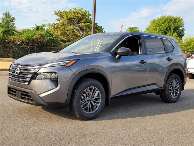 2026 Nissan Rogue S photo 4