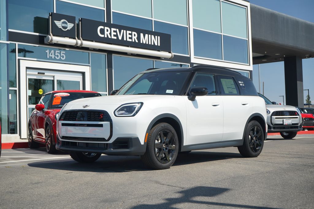 2026 MINI Countryman S's photo