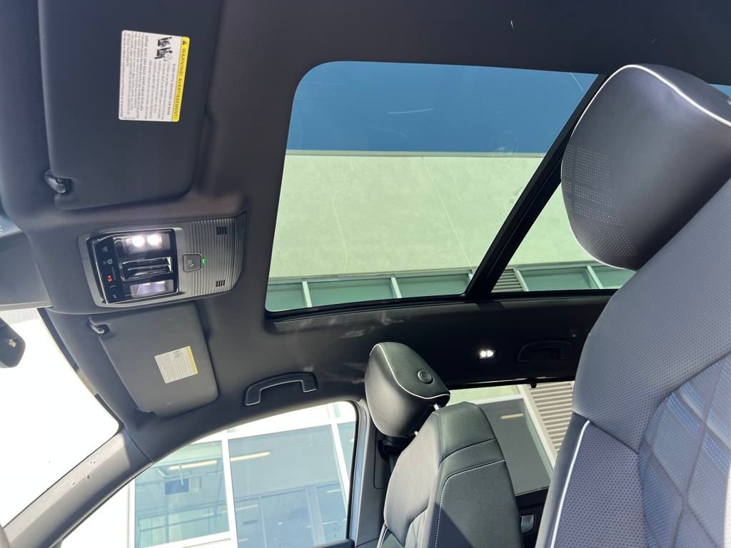 2025 Volkswagen Atlas Cross Sport SEL Premium R-Line photo 19