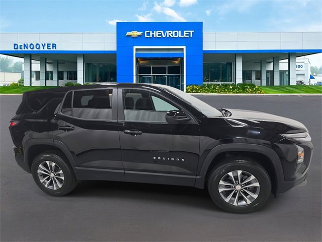 2026 Chevrolet Equinox LT photo 3
