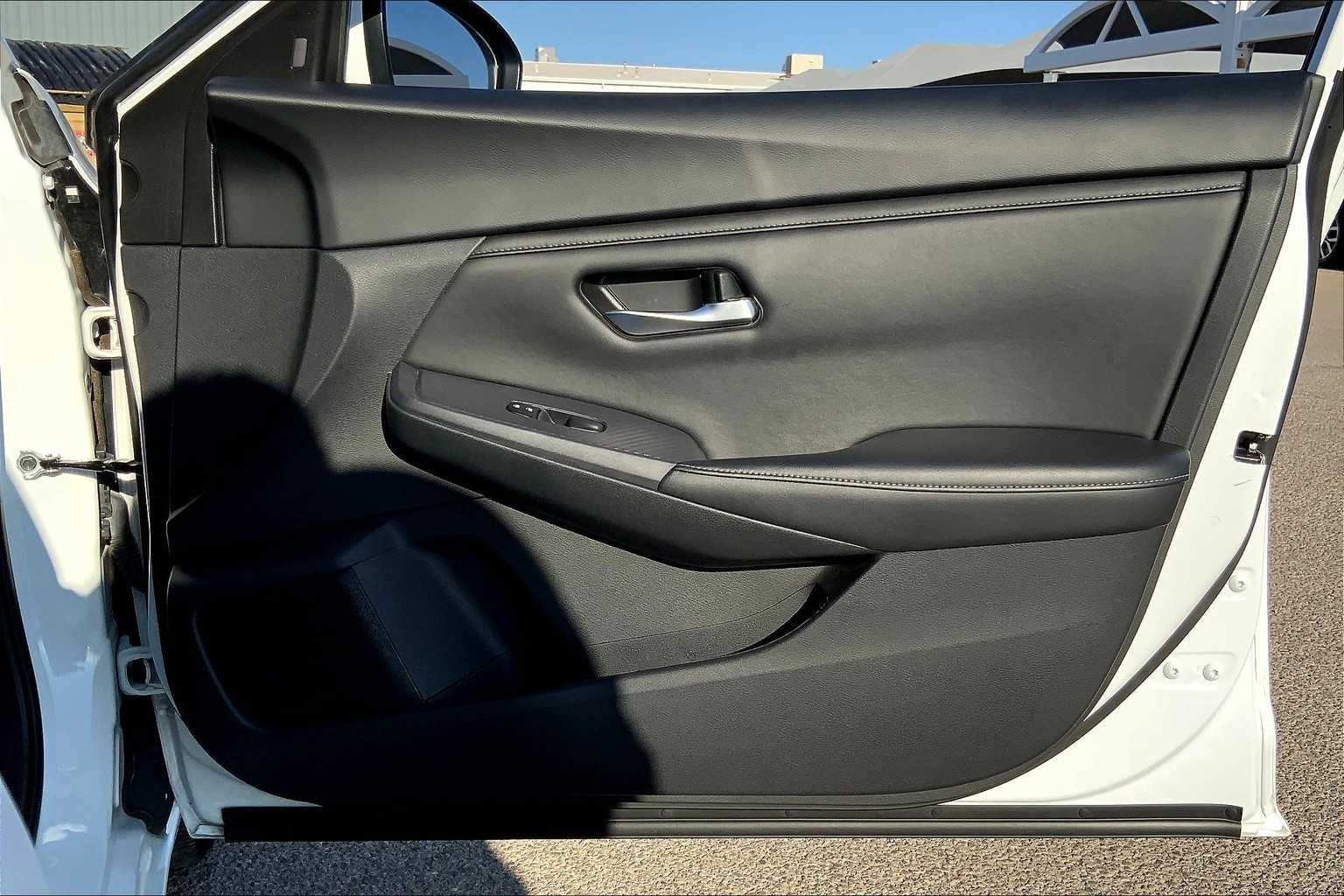 2023 Nissan Sentra S photo 19