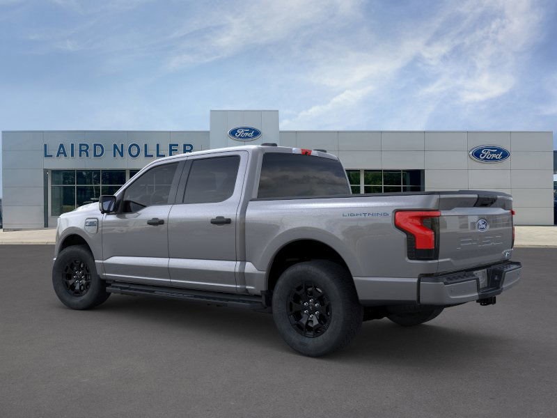 2025 Ford F-150 Lightning XLT photo 4