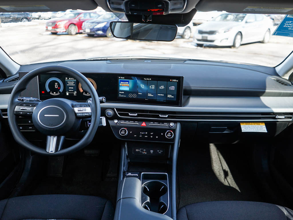 2025 Hyundai Sonata SEL photo 9