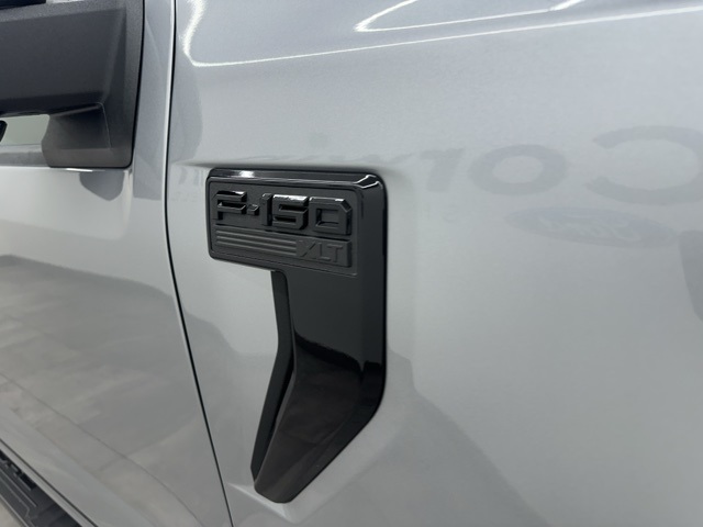 2025 Ford F-150 XLT photo 2