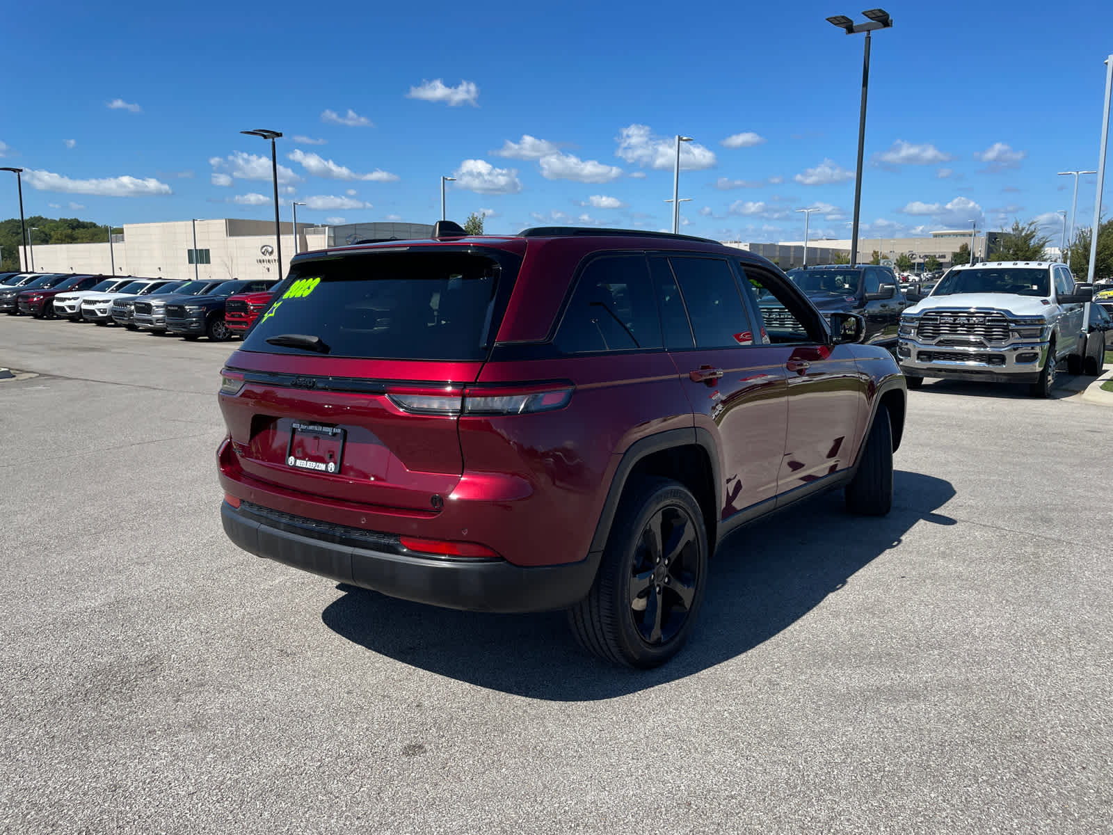 2023 Jeep Grand Cherokee Altitude photo 9
