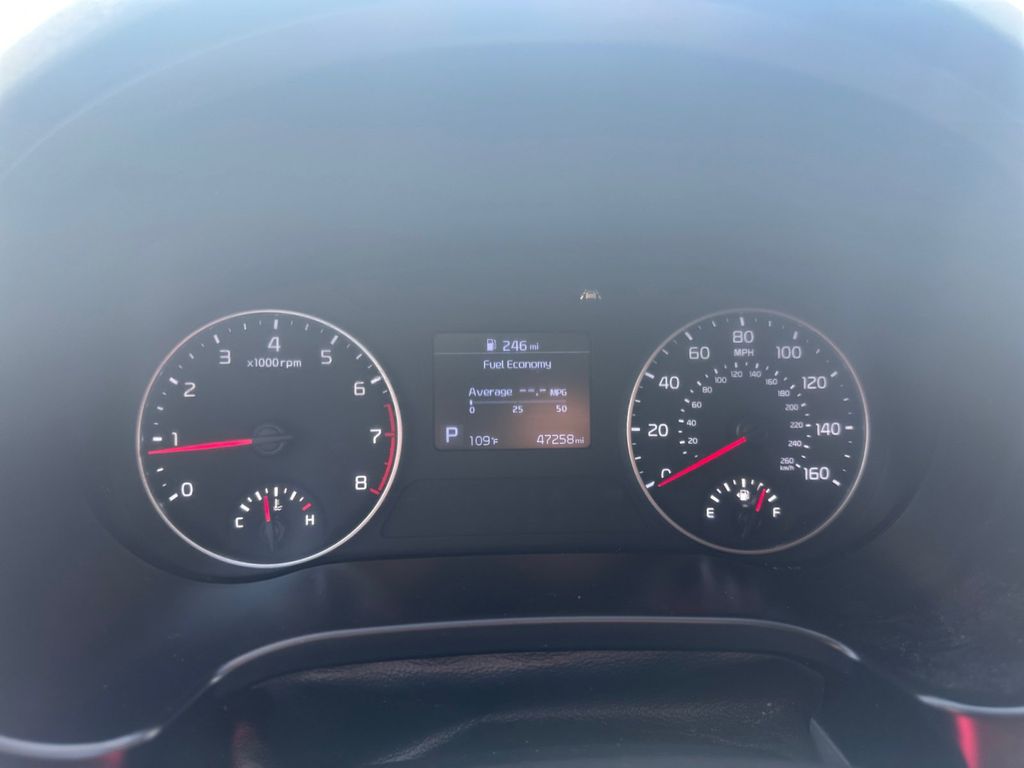 2023 Kia Seltos LX photo 9