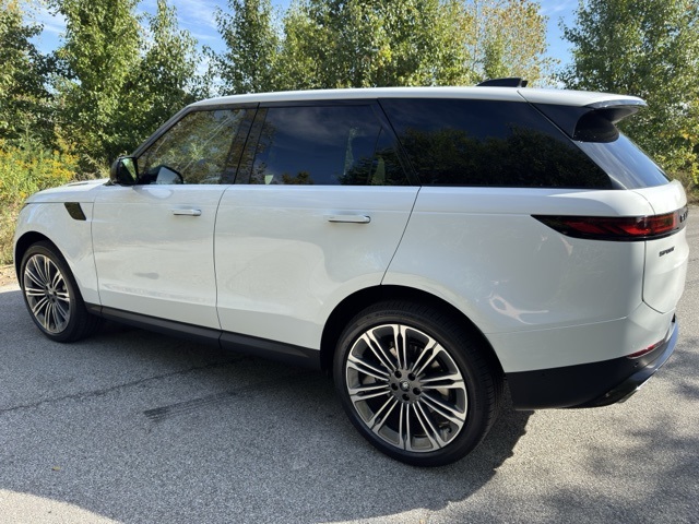 2025 Land Rover Range Rover Sport SE photo 8