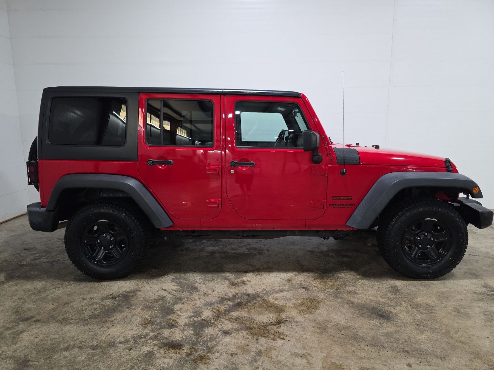 2017 Jeep Wrangler Unlimited Sport photo 4