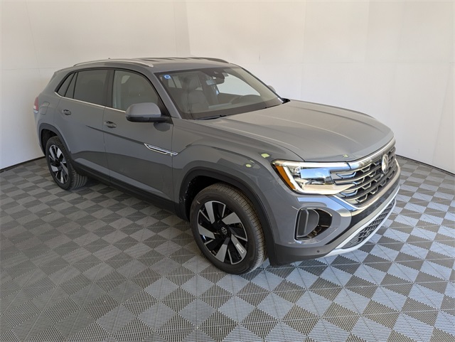 2025 Volkswagen Atlas Cross Sport SE Technology photo 2