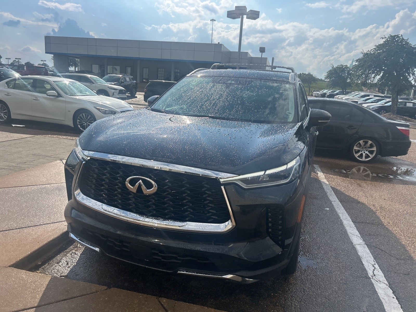 2022 Infiniti QX60 Sensory photo 2