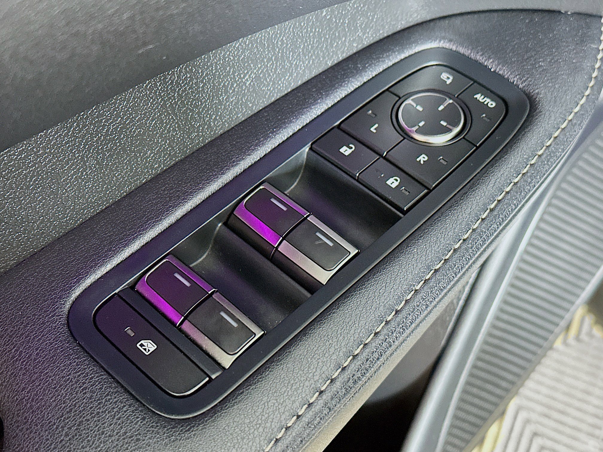 2023 Lexus RX 500h F SPORT Performance photo 18