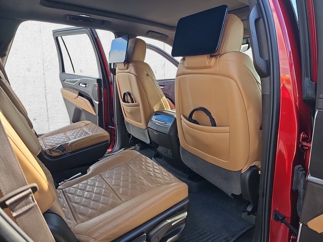 2023 Cadillac Escalade Premium Luxury photo 11
