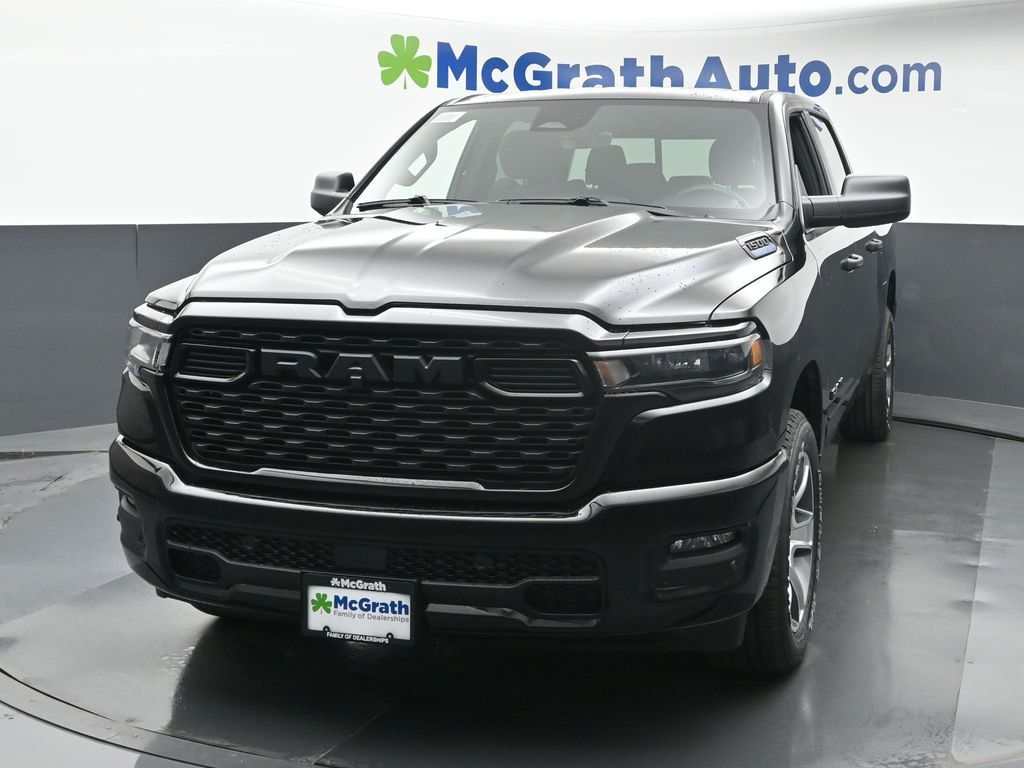 2025 Ram 1500 Tradesman photo 3