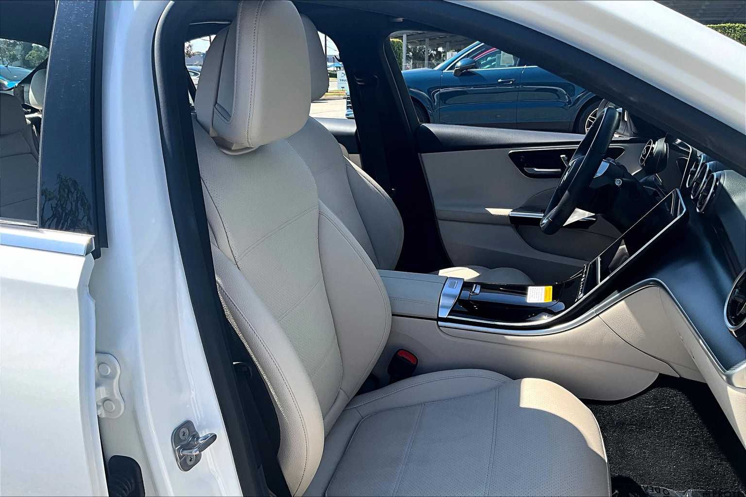 2025 Mercedes Benz C 300 photo 8