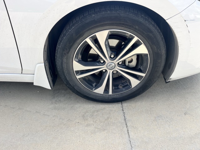 2020 Nissan Sentra SV photo 11