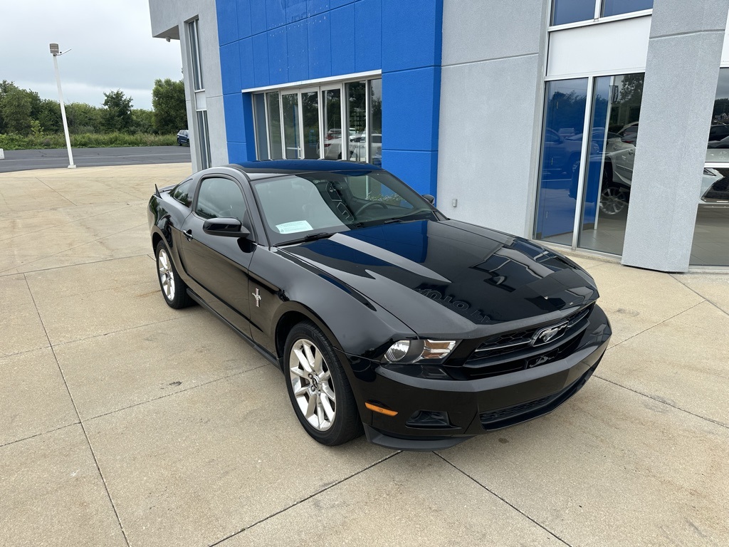 2011 Ford Mustang V6 Premium photo 4
