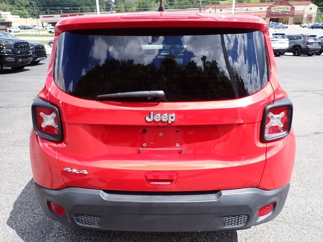 2023 Jeep Renegade Latitude Upland photo 3