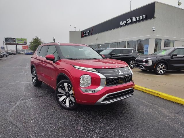 2025 Mitsubishi Outlander SEL's photo