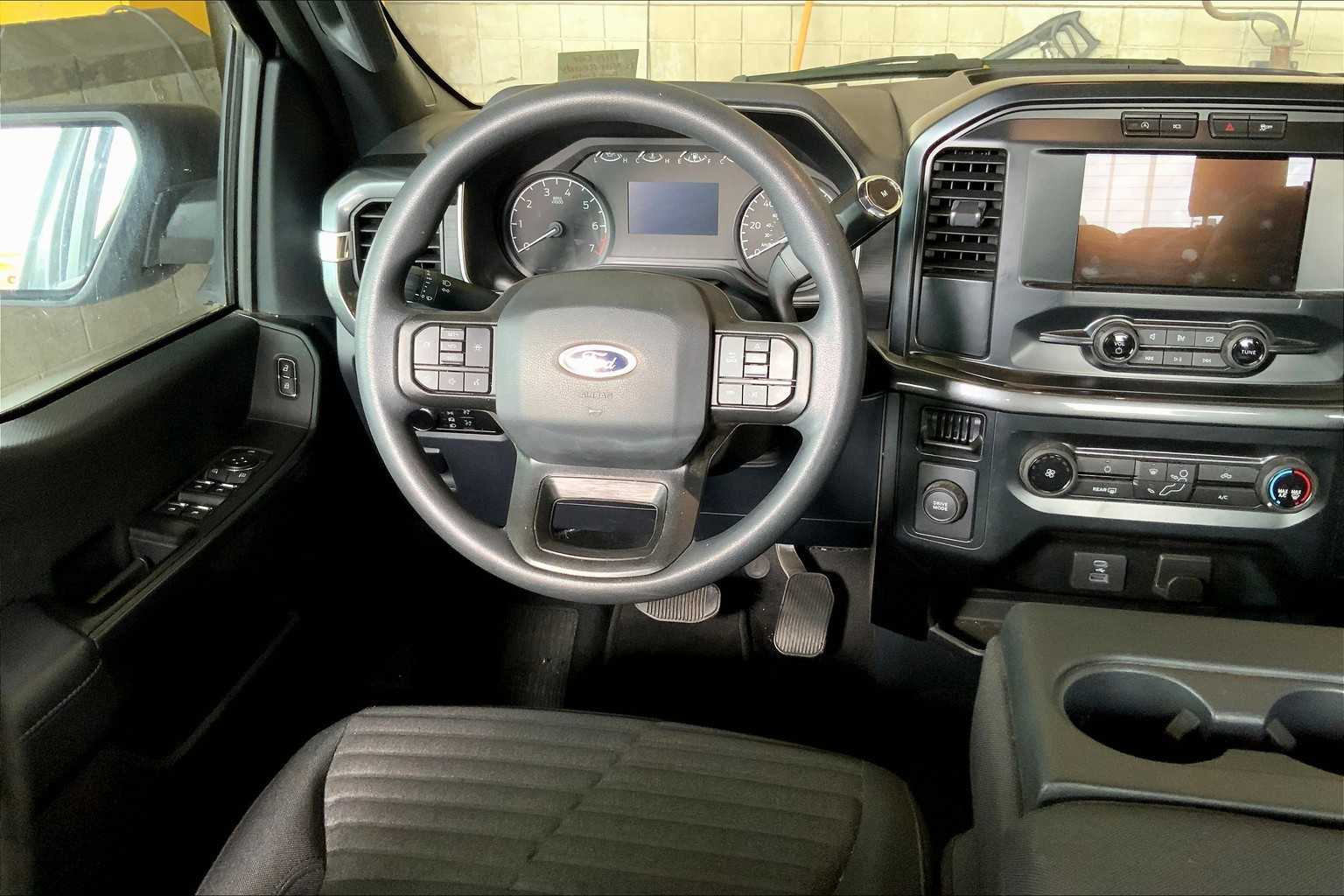 2023 Ford F-150 XL photo 5