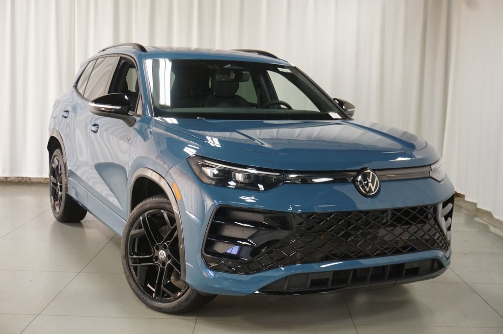 2025 Volkswagen Tiguan SE R-Line Black photo 3