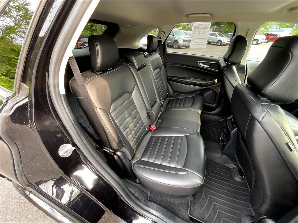 2021 Ford Edge SEL photo 19