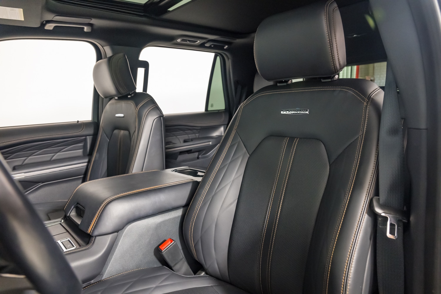 2024 Ford Expedition Platinum photo 19
