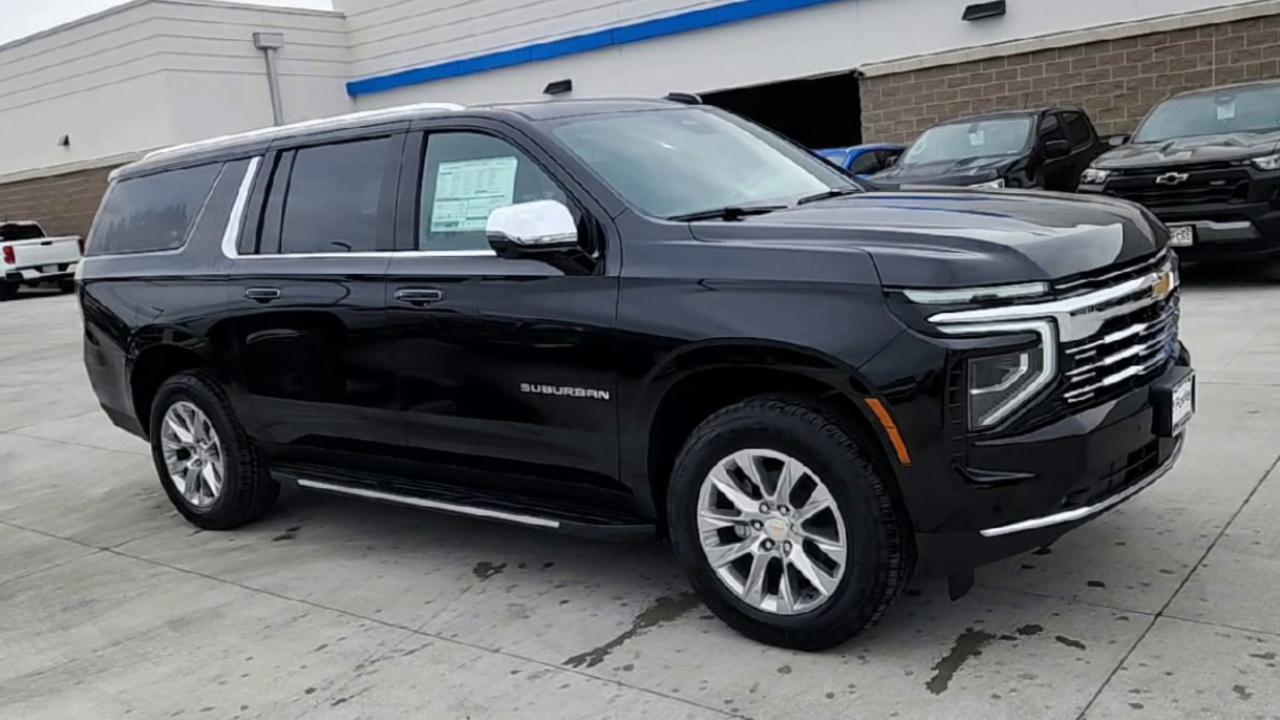 2026 Chevrolet Suburban Premier photo 2