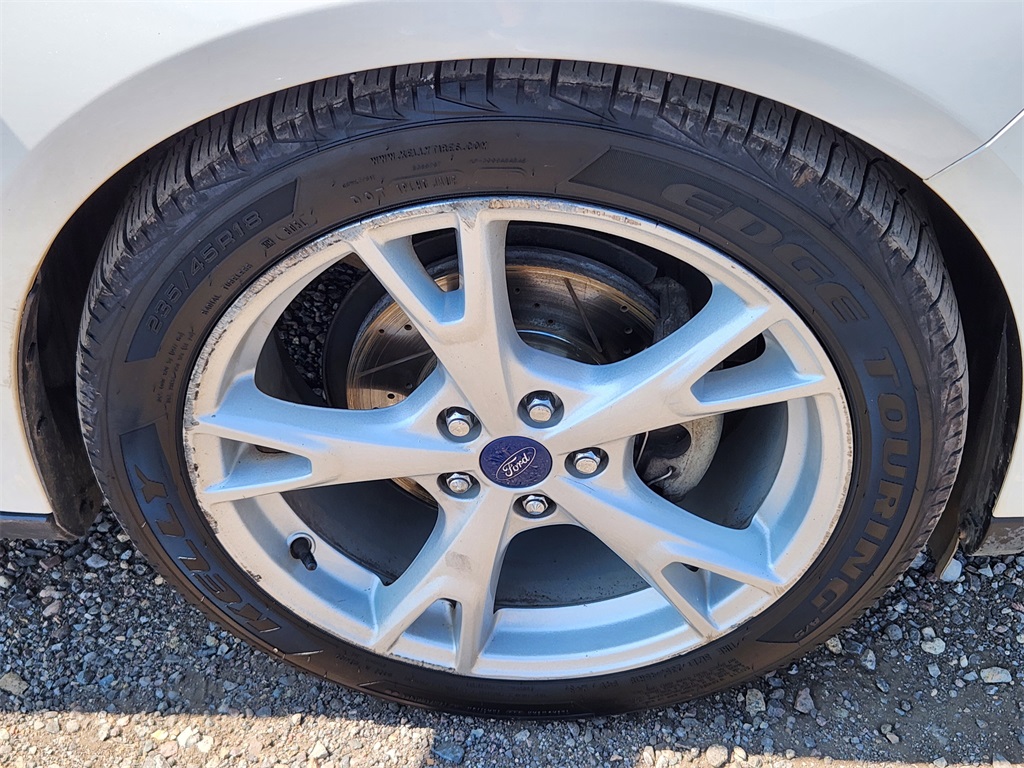 2015 Ford Focus Titanium photo 15