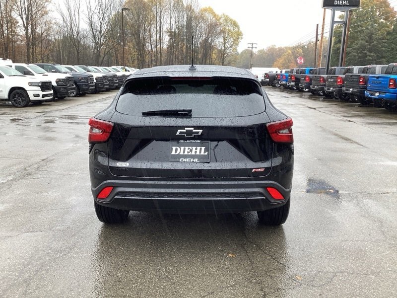 2026 Chevrolet Trax photo 2