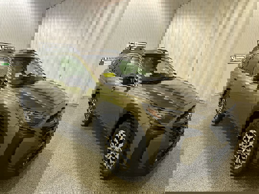 2025 Subaru Outback Premium's photo