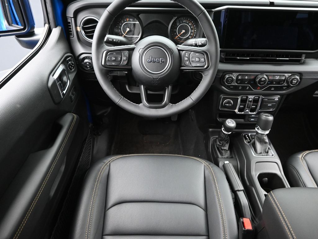 2025 Jeep Gladiator Sport photo 8