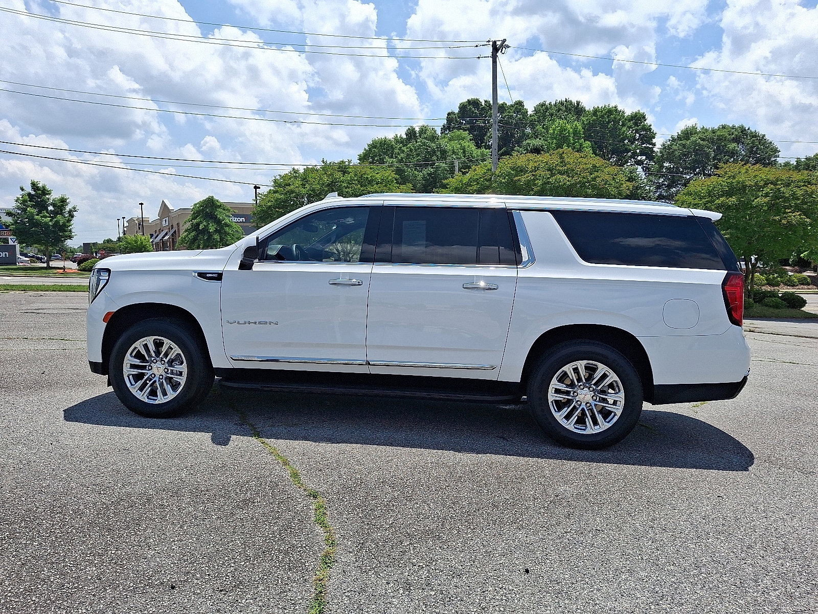 2024 Gmc Yukon XL SLT photo 4