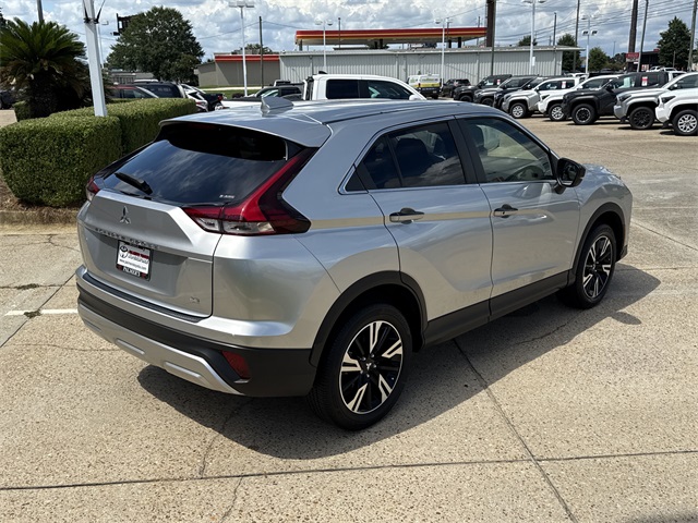2024 Mitsubishi Eclipse Cross SE photo 3