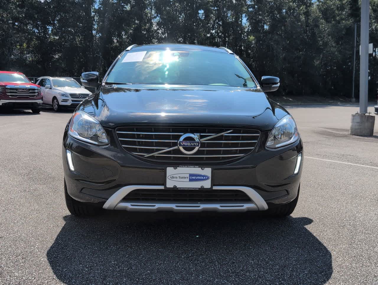 2017 Volvo XC60 Dynamic photo 8