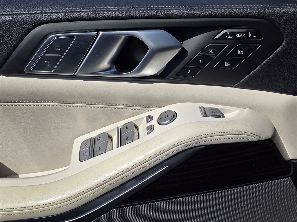 2021 Bmw X7 xDrive40i photo 16