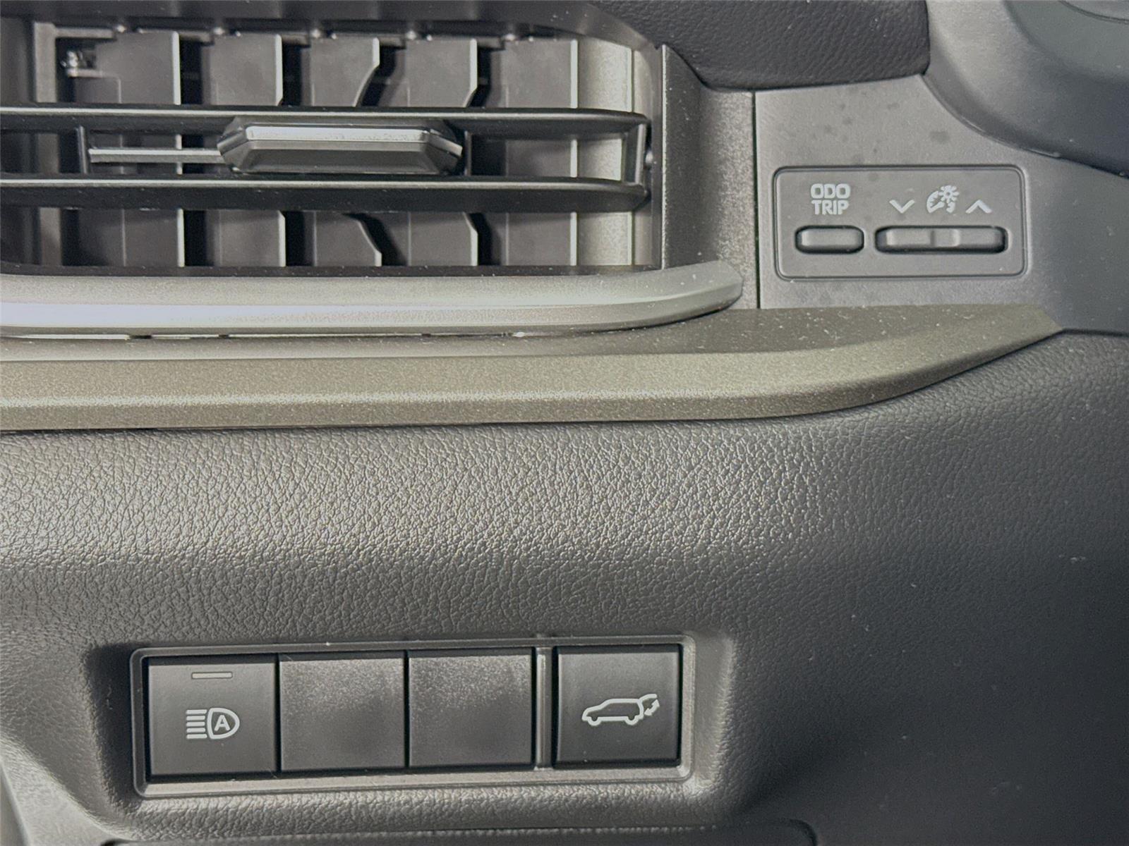 2024 Toyota Grand Highlander XLE photo 13