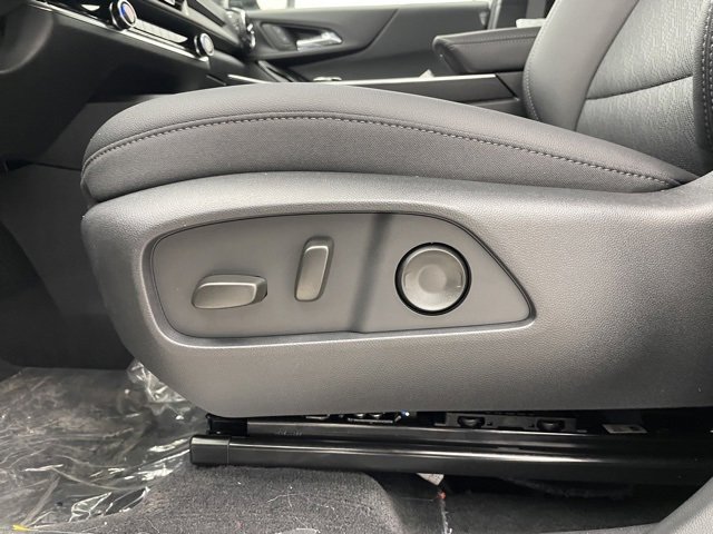 2026 Chevrolet Equinox LT photo 8