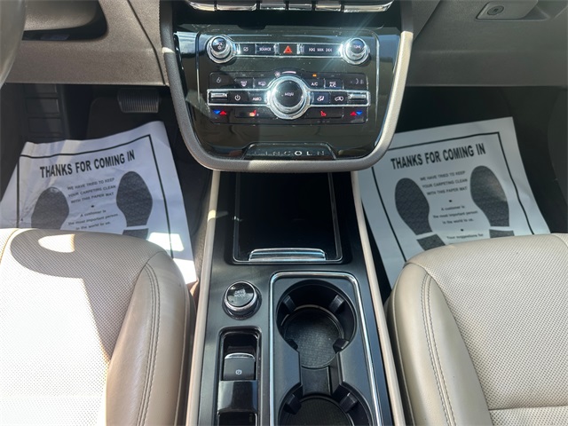 2020 Lincoln Corsair Standard photo 10